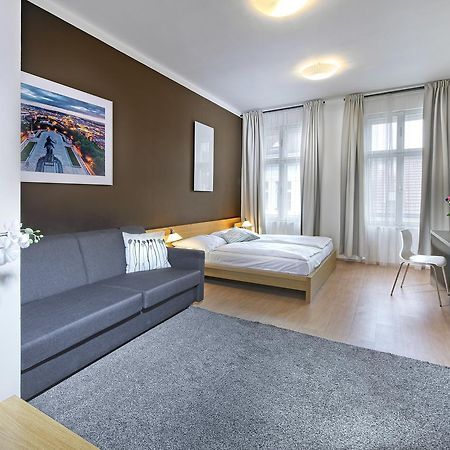 Downtown Suites Chlumova Prague Ngoại thất bức ảnh