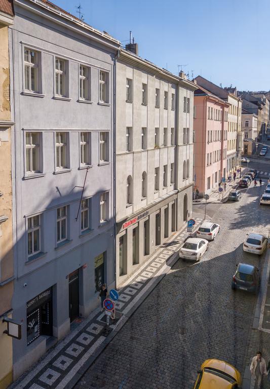 Downtown Suites Chlumova Prague Ngoại thất bức ảnh