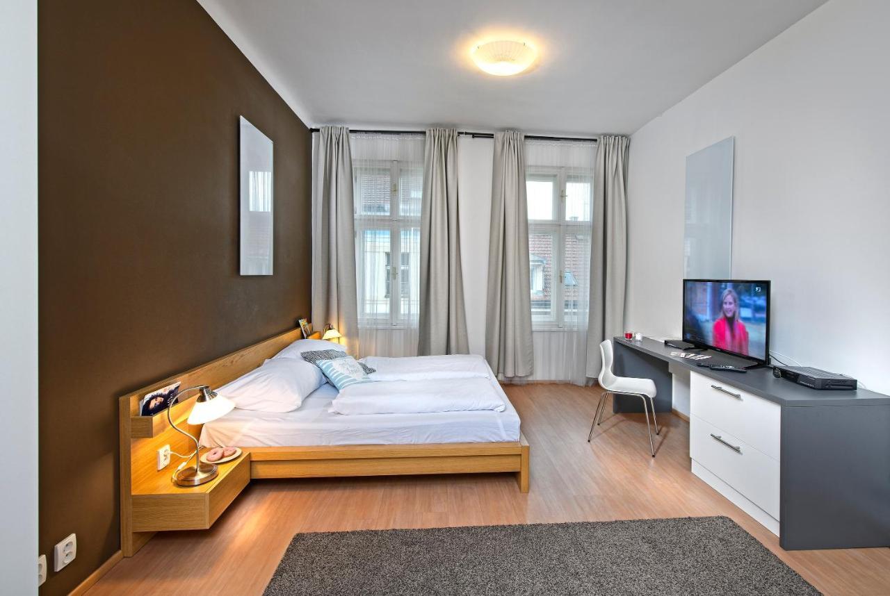 Downtown Suites Chlumova Prague Ngoại thất bức ảnh