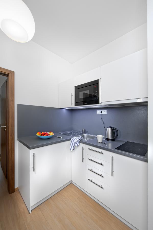 Downtown Suites Chlumova Prague Ngoại thất bức ảnh