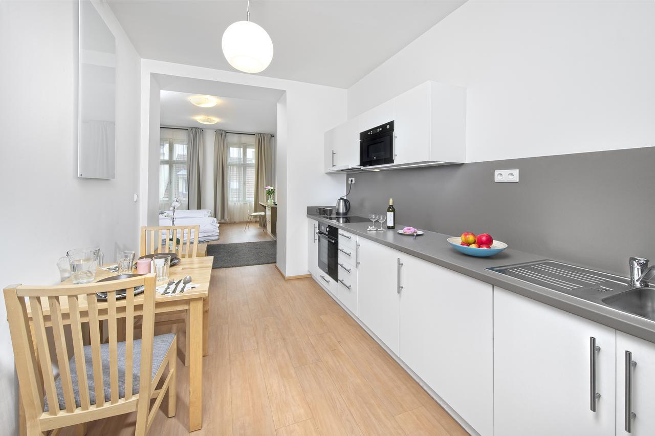 Downtown Suites Chlumova Prague Ngoại thất bức ảnh