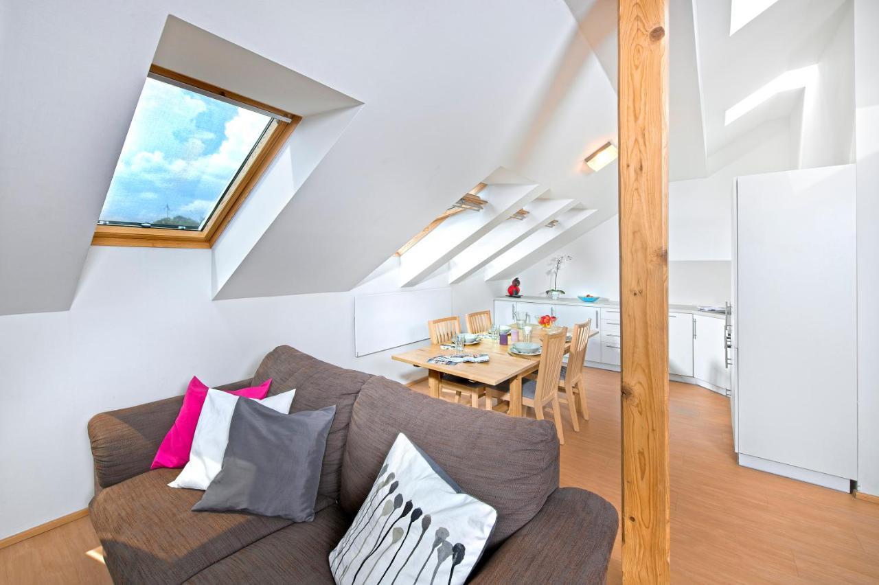 Downtown Suites Chlumova Prague Ngoại thất bức ảnh