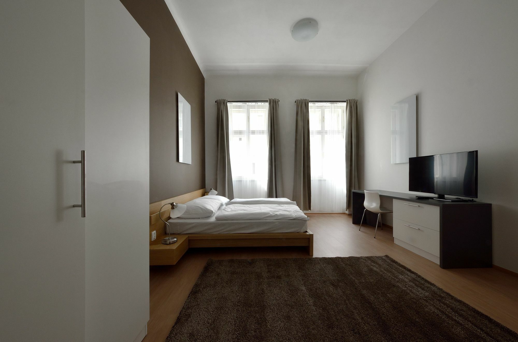 Downtown Suites Chlumova Prague Ngoại thất bức ảnh