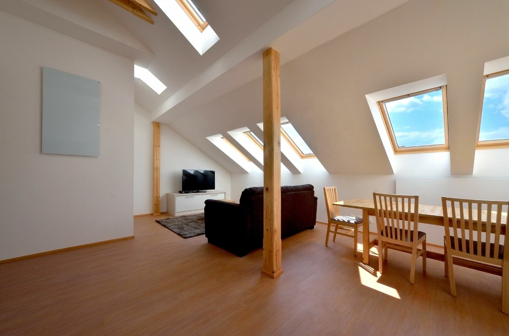 Downtown Suites Chlumova Prague Ngoại thất bức ảnh